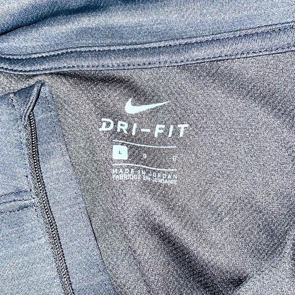 Nike Dry Fit Pullover - Picture 3 of 6